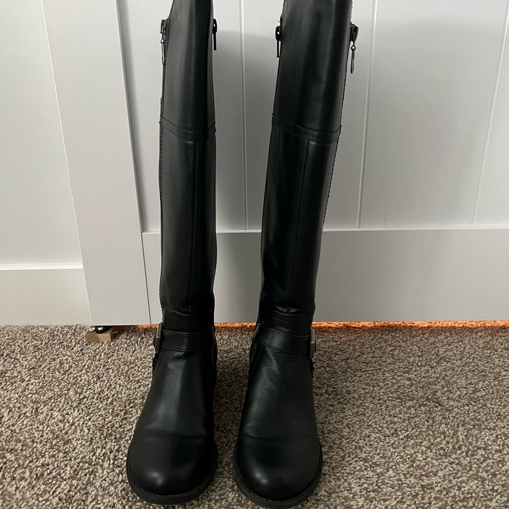 Guess Wide Calf Riding Boots Hailee Size 6.5 Women’s Black Strap Buckle